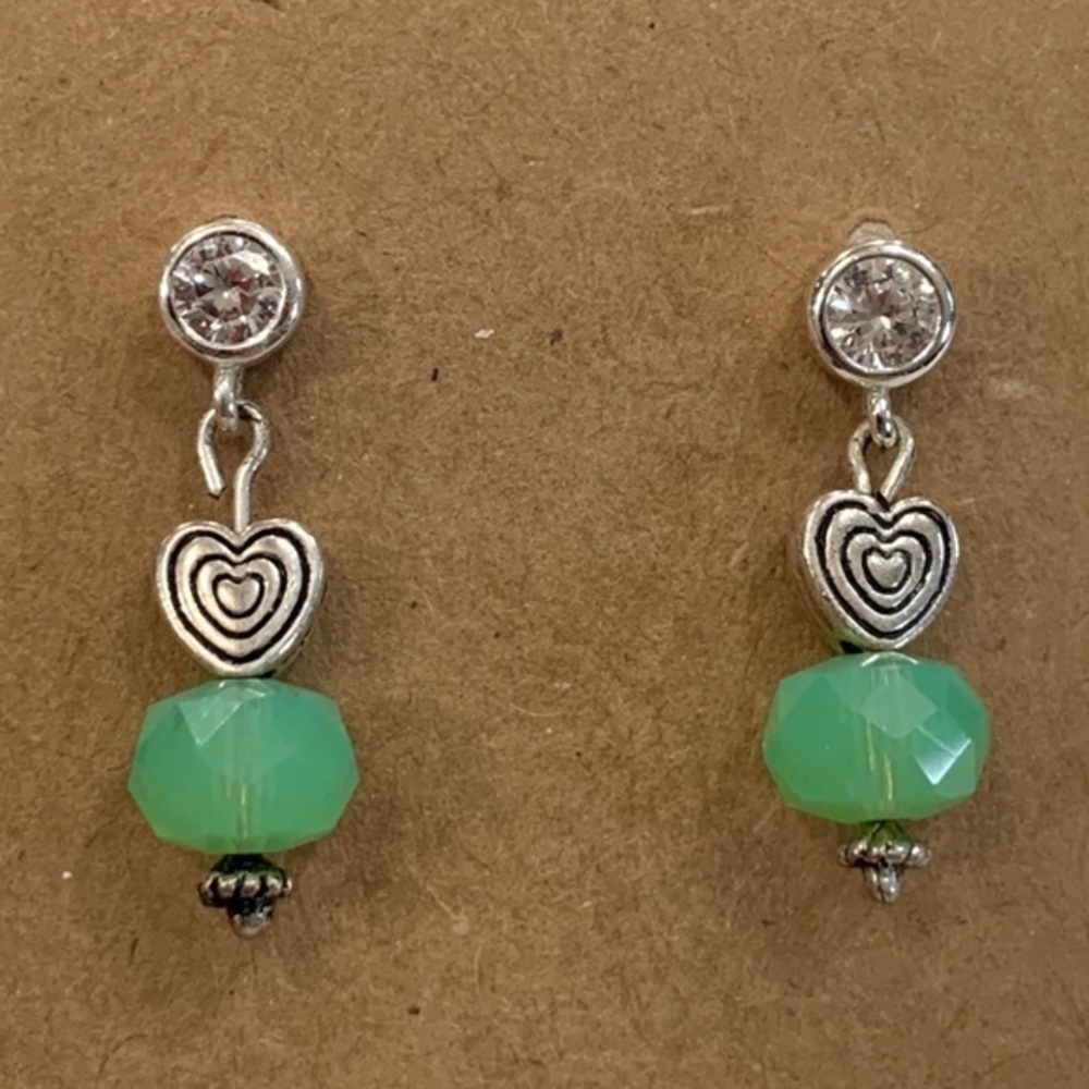 💐5/25 heart bead Green faceted glass crystal silver tone dangle drop victorian